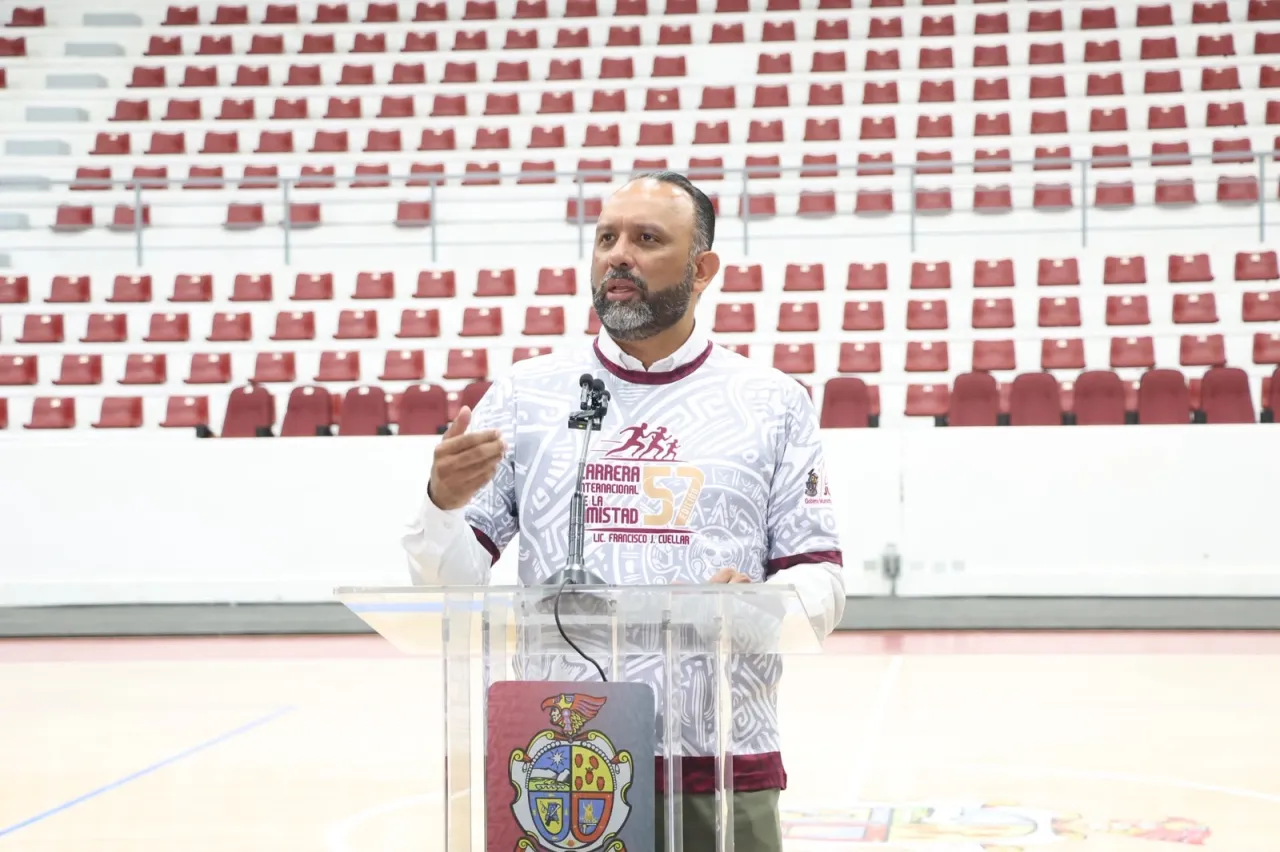 Más de 26 mil baches reparados y 144 parques rehabilitados en lo que va del año: Héctor Ortiz
